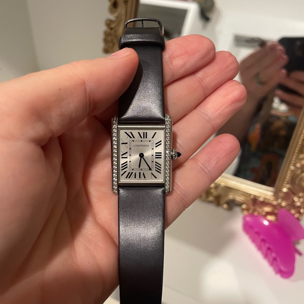 Authentic Cartier Diamond GSW tank must-LM watch with navy band